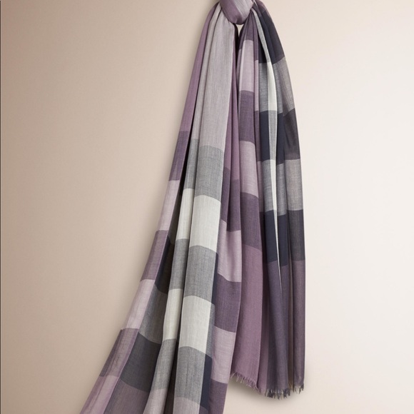 Burberry Accessories - Burberry giant check print wool and silk scarf